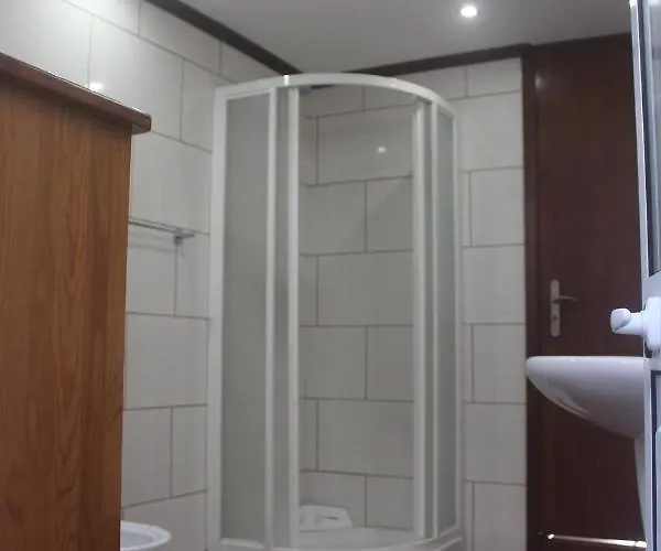 Breeze House מלון